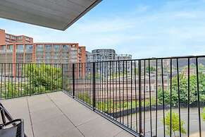 Glamorous 3 Bedroom Condo