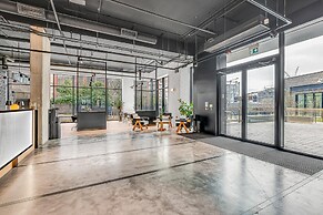 Glamorous 3 Bedroom Condo