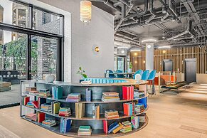 Chic 3-bedroom Condo