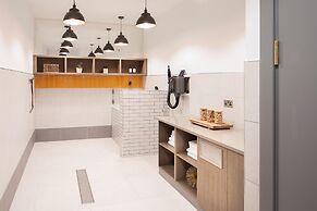 Chic 3-bedroom Condo