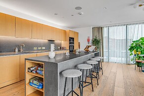 Elegant 3-bedroom Condo