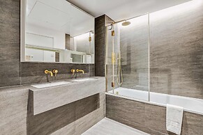 Elegant 3-bedroom Condo