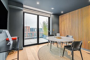 Elegant 3-bedroom Condo