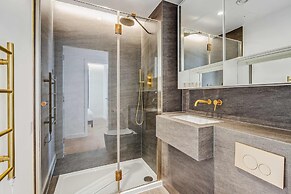 Elegant 3-bedroom Condo