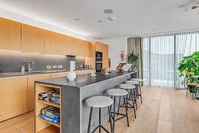 Refined 3-bedroom Condo