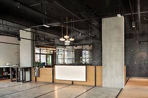 Refined 3-bedroom Condo