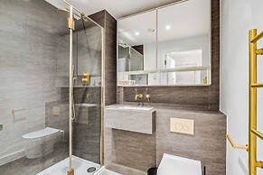 Refined 3-bedroom Condo