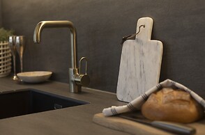 The Magnificent Enclave