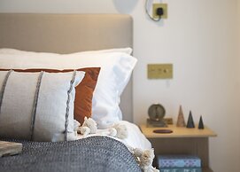 The Magnificent Enclave