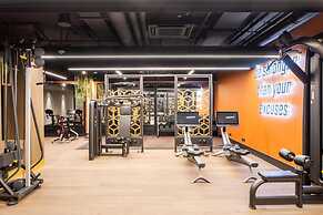 Exploring London Wonder