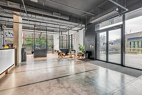 Unveiling London Magic