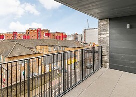 Unveiling London Magic