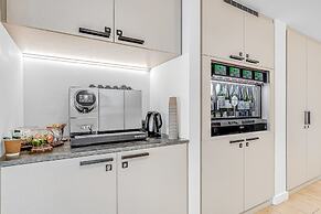 Unveiling London Magic