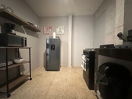 Modern Polanco Stay - Parking- Elevator- Sleeps 10
