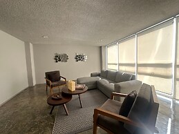 Modern Polanco Stay - Parking- Elevator- Sleeps 10