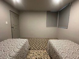 Modern Polanco Stay - Parking- Elevator- Sleeps 10