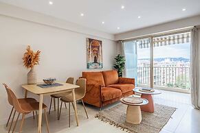 Renovated Flat 250m From the Beach - Town Centre - 2br/6p