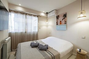 Renovated Flat 250m From the Beach - Town Centre - 2br/6p