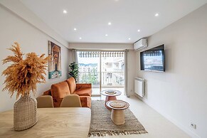 Renovated Flat 250m From the Beach - Town Centre - 2br/6p