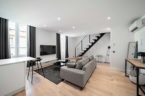 Charming Apartment 100m From the Old Port