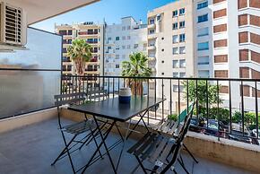 Beautiful Flat With Balcony - 200m From the Beach