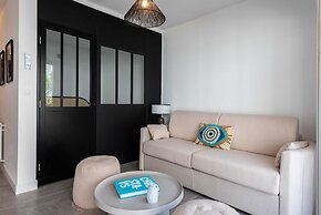 Beautiful Flat With Balcony - 200m From the Beach