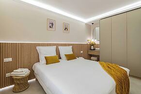 Haussmann Apartment - South-facing Balcony 2br/4p