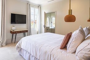 Luxurious Villa With Heated Pool 5br/10p - Cannes