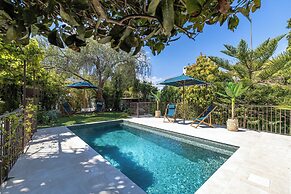 Luxurious Villa With Heated Pool 5br/10p - Cannes
