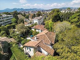 Luxurious Villa With Heated Pool 5br/10p - Cannes