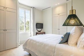 Luxurious Villa With Heated Pool 5br/10p - Cannes