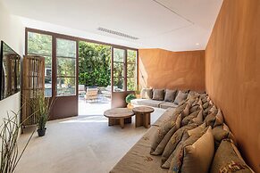 Luxurious Villa With Heated Pool 5br/10p - Cannes
