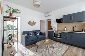 Sublime 2 Bedroom Apart.- Cannes Residential Area