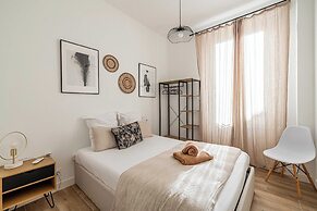 Sublime 2 Bedroom Apart.- Cannes Residential Area
