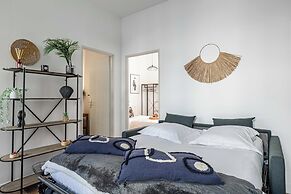 Sublime 2 Bedroom Apart.- Cannes Residential Area
