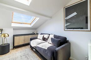 Large Renovated Studio - Bright - 1br/4p