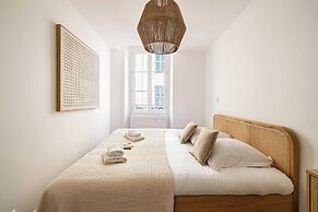 Beautiful T2 in the Heart of Suquet - 5min Beach