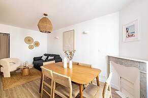 Beautiful T2 in the Heart of Suquet - 5min Beach