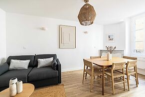 Beautiful T2 in the Heart of Suquet - 5min Beach