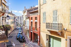 Beautiful T2 in the Heart of Suquet - 5min Beach