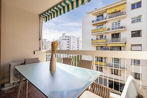 Sunny Getaway With Balcony and A/C in Antibes