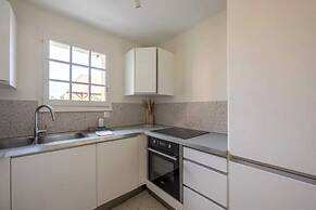 Charming House With Garden in Residence With Pool