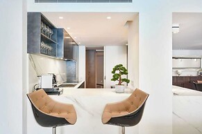 Luxurious Apartment With Terrace