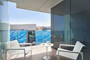 Luxurious Apartment With Terrace