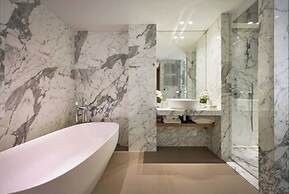 Luxurious Apartment With Terrace