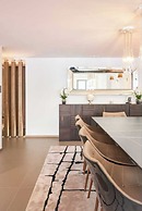 Luxurious Apartment With Terrace