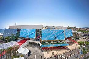 Luxurious Apartment With Terrace