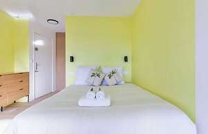 Beautiful Renovated Studio on Port de Deauville