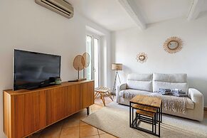 Charming Apartment in the Heart of Le Suquet