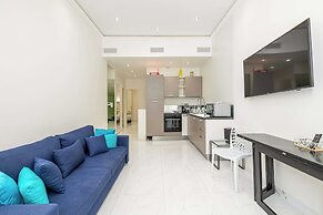 Beautiful Two Bedroom Apartment Near Croisette